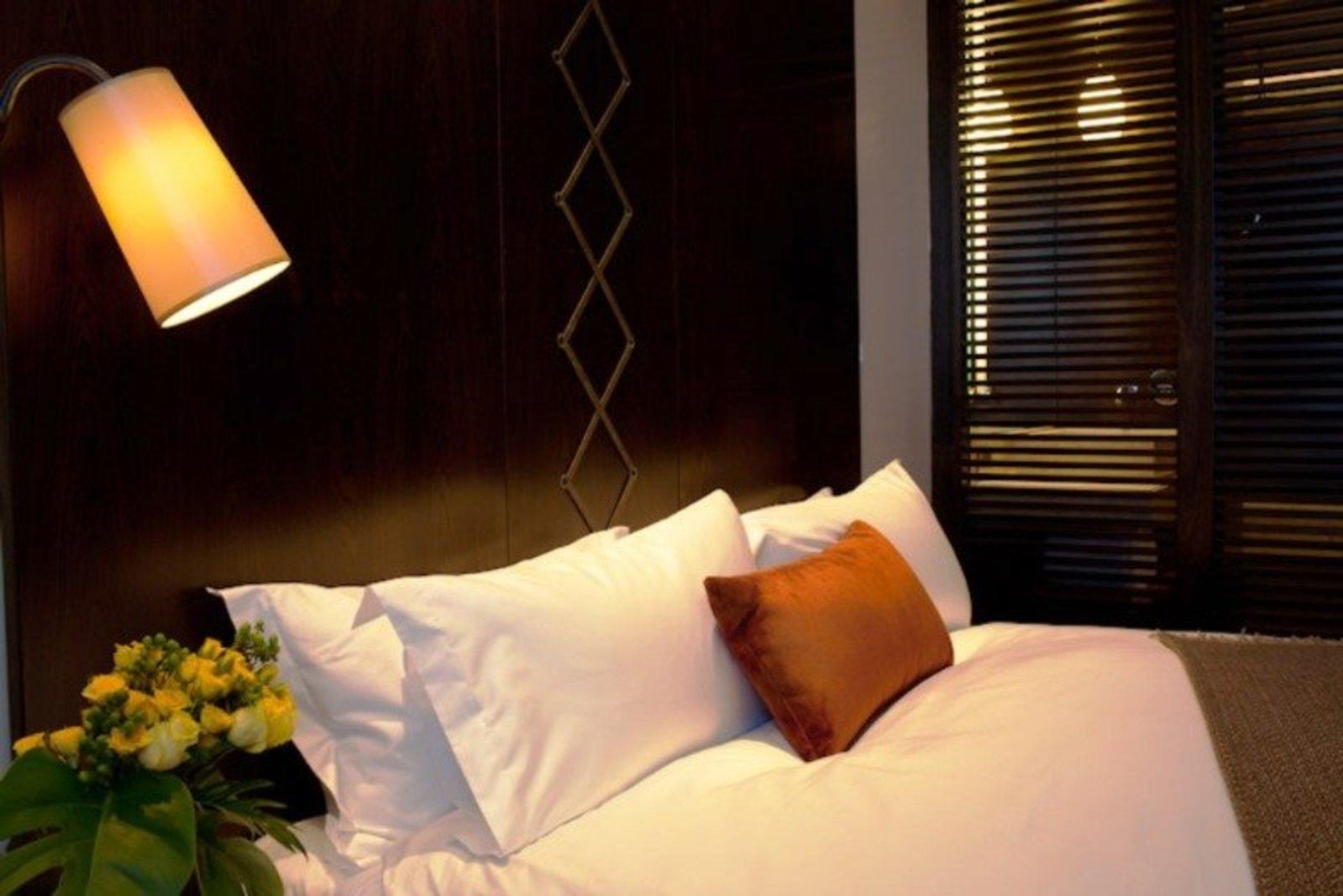 Sofitel Montevideo Casino Carrasco & Spa Extérieur photo A bed with pillows