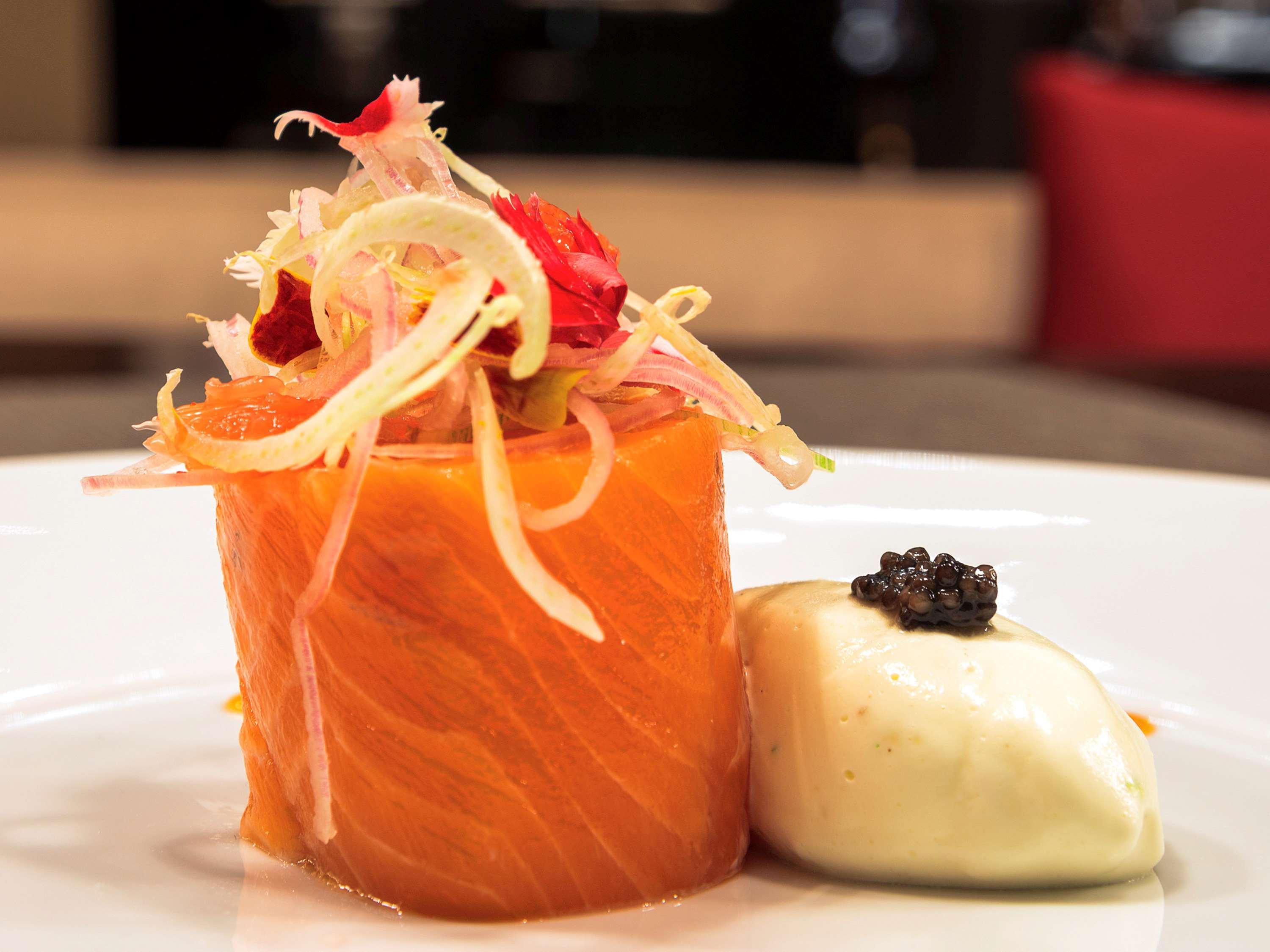Sofitel Montevideo Casino Carrasco & Spa Extérieur photo Salmon tartar