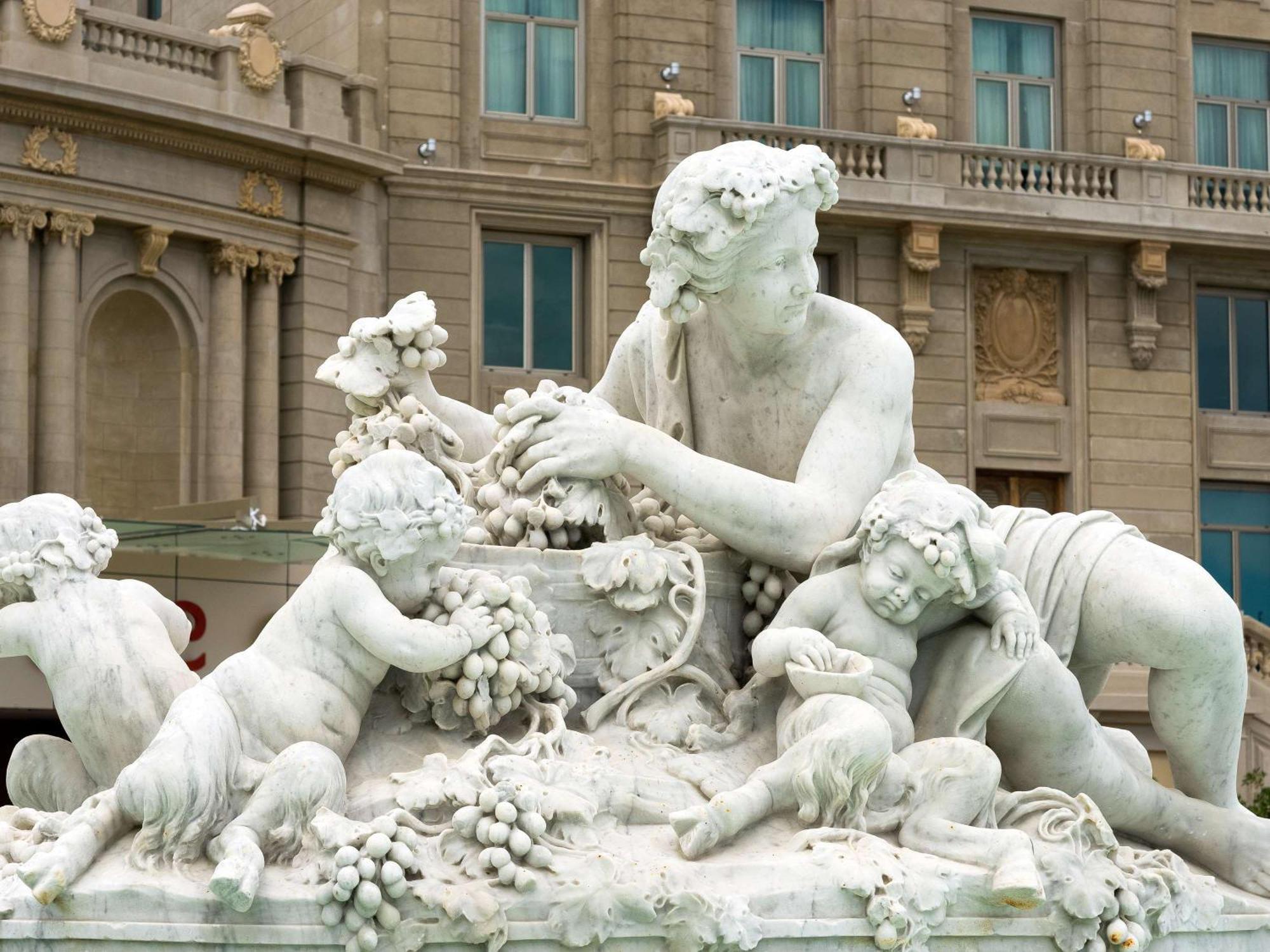 Sofitel Montevideo Casino Carrasco & Spa Extérieur photo Fountain of the Three Graces