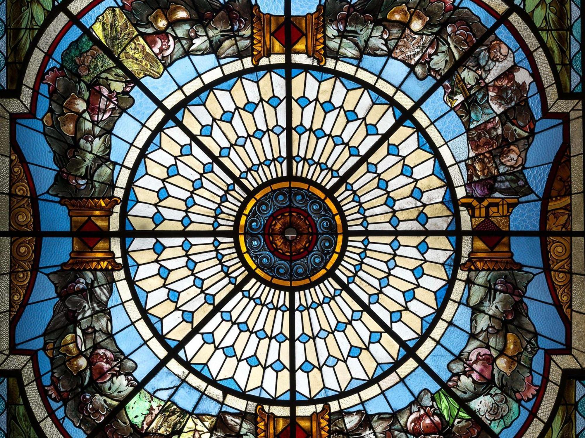 Sofitel Montevideo Casino Carrasco & Spa Extérieur photo The stained glass ceiling of the sanctuary